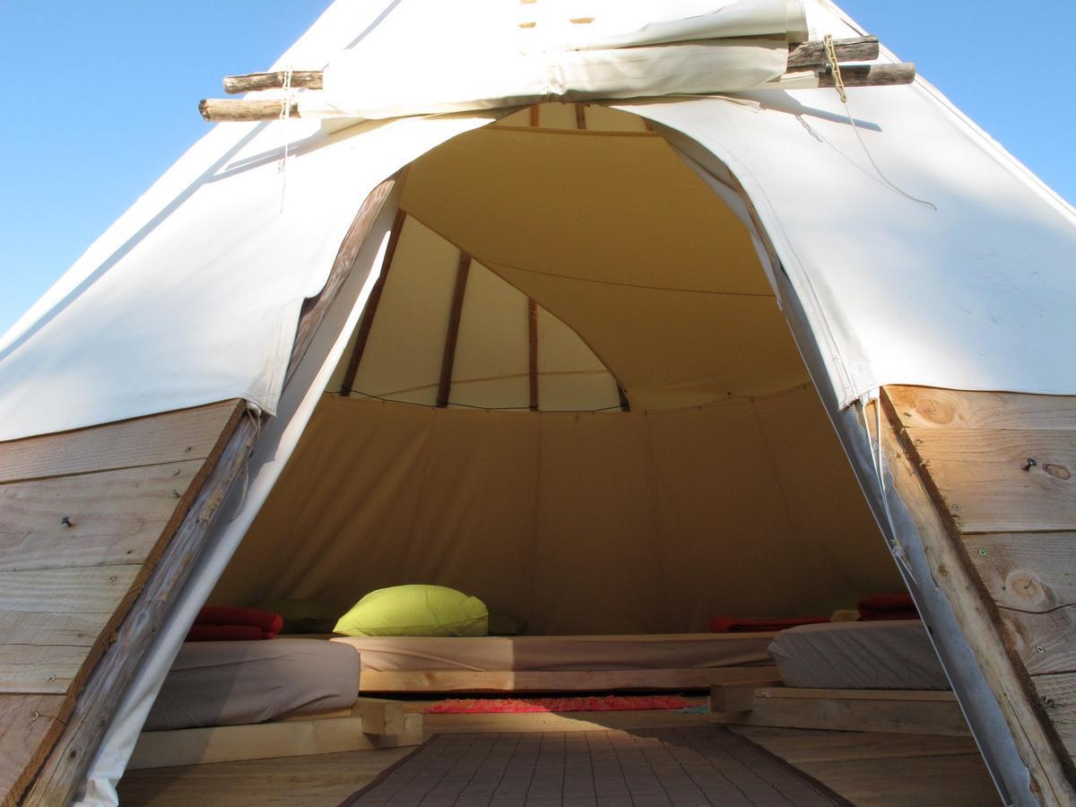 Village Tipi La Féclaz Exteriör bild
