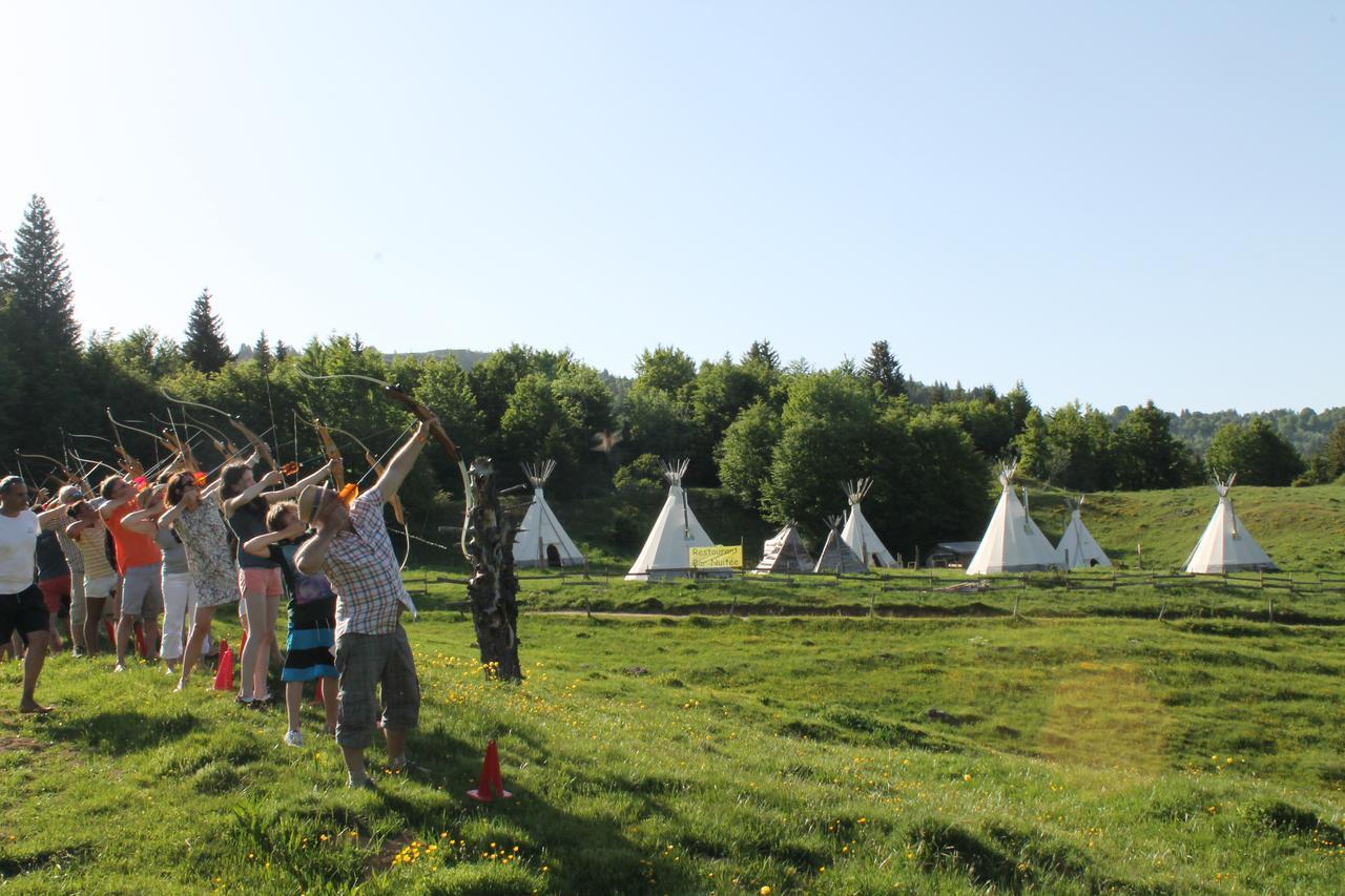 Village Tipi La Féclaz Exteriör bild