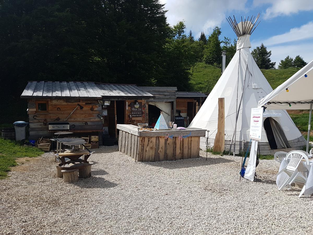 Village Tipi La Féclaz Exteriör bild